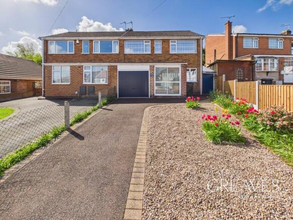 3 bed property, in Foxhill Road, £245,000