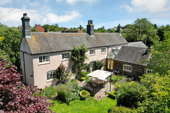 5 bed property, in Appleby Magna DE12, £999,000