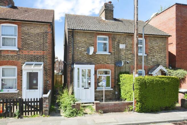 2 bed property, in Holford Street, £325,000