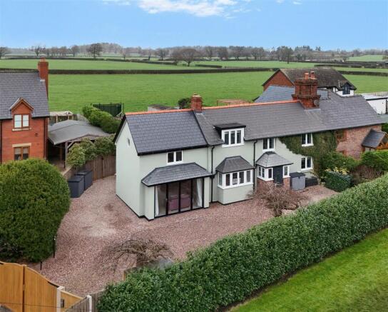 4 bed property, in 1 Jessamine Cottages, £485,000