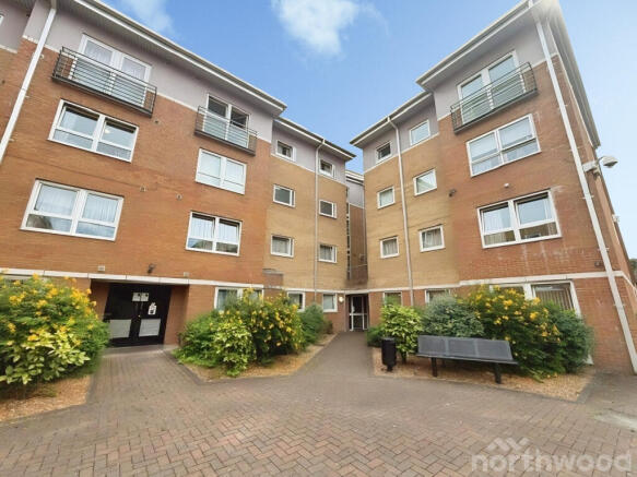 2 bed property, in Crown Station Place, £98,000