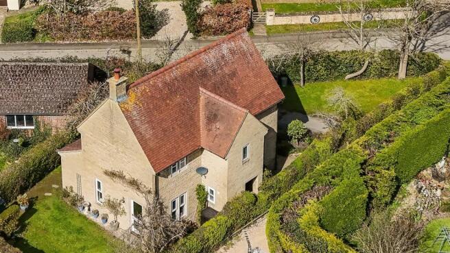3 bed property, in Haresfield, £560,000