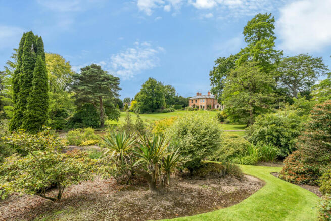 6 bed property, in Church Road, £3,000,000