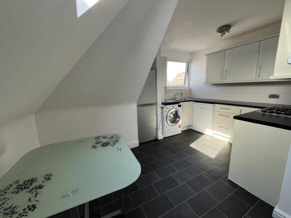 2 bed property, in 41 Westby Road, £180,000