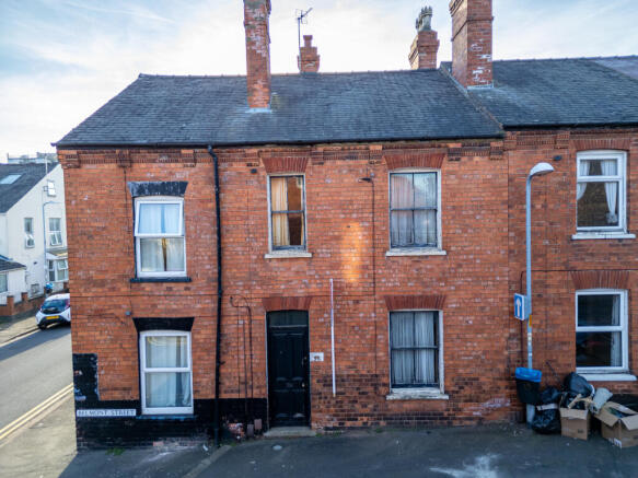 3 bed property, in 56 Belmont Street, £30,000