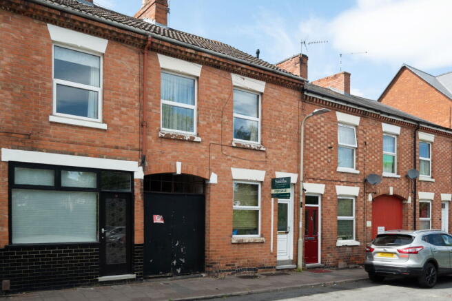 3 bed property, in Cobden Street, £150,000