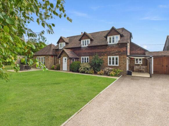 4 bed property, in Cowfold Road, £795,000