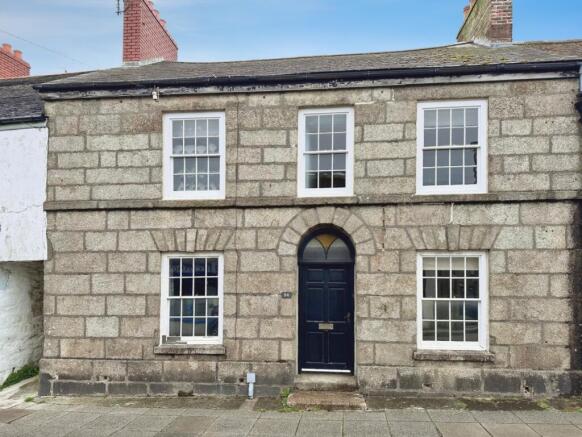 3 bed property, in Meneage Street, £325,000