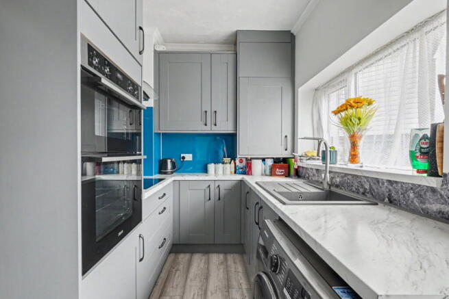 3 bed property, in Dale Road, £325,000