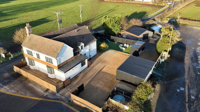 5 bed property, in Colton Road, £650,000