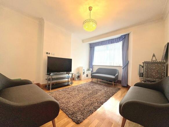 3 bed property, in Byron Road, £600,000