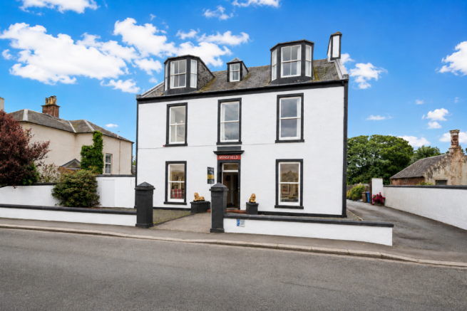 7 bed property, in The Avenue, £395,000