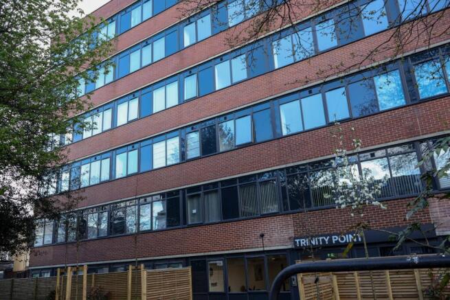 1 bed property, in New Road, £155,000