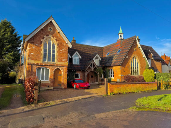 6 bed property, in Alderminster, £1,000,000