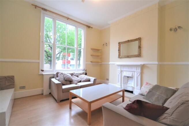 3 bed property, in Southwark Park Road, £440,000