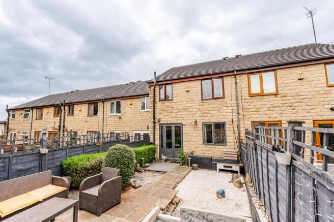 2 bed property, in Ings Road, £170,000