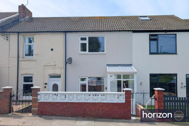 2 bed property, in Maynard Street, £83,000