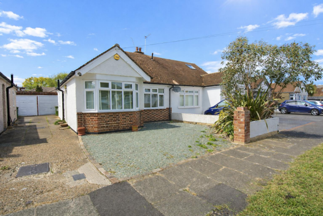 3 bed property, in Burleigh Gardens, £549,000