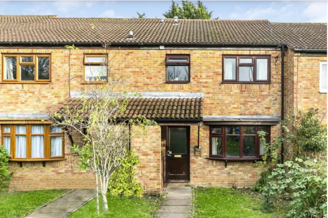 4 bed property, in Moorlands Avenue, £575,000