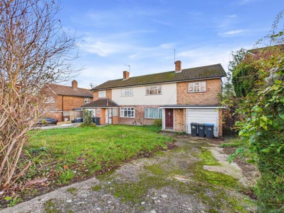 3 bed property, in Falconwood Road, £475,000