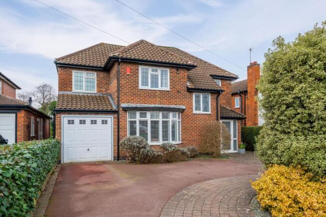 4 bed property, in Musters Road, £800,000