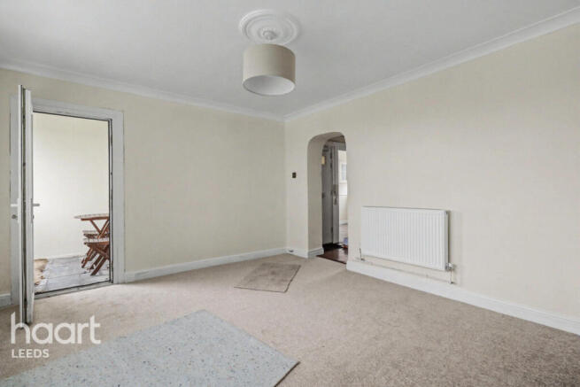 2 bed property, in Eastwood Nook, £80,000