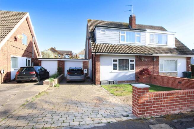 3 bed property, in Langton Gardens, £250,000