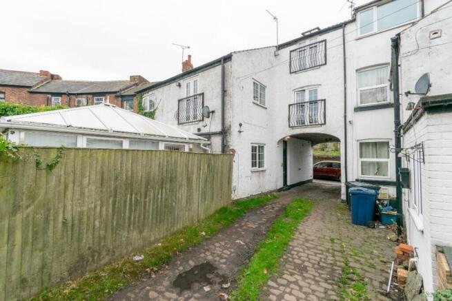 6 bed property, in Southport Road, £325,000