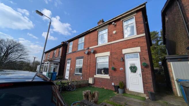 2 bed property, in Mount Sion Road, £155,000