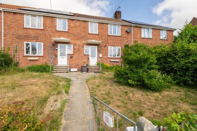 3 bed property, in Latymere Close, £260,000