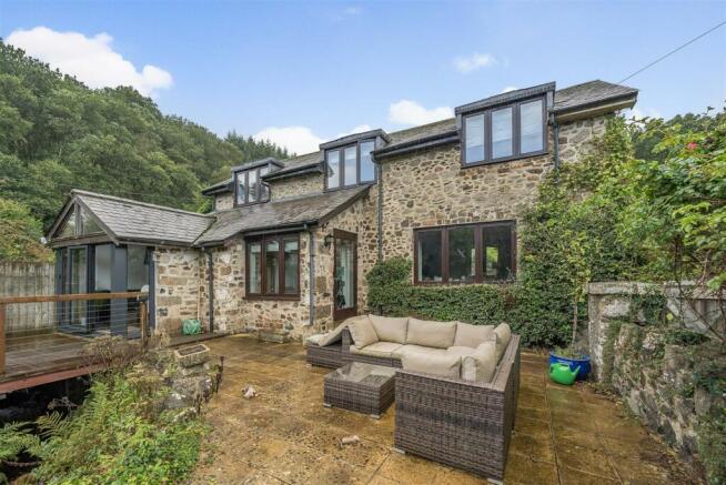 6 bed property, in Drewsteignton, £750,000