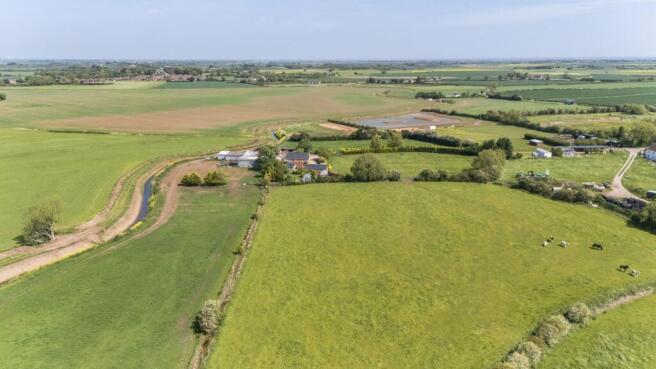 3 bed property, in Helsey, £750,000