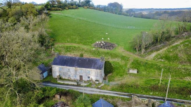 4 bed property, in Ciliau Aeron, £325,000