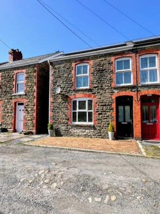 3 bed property, in Colonel Road, £229,950