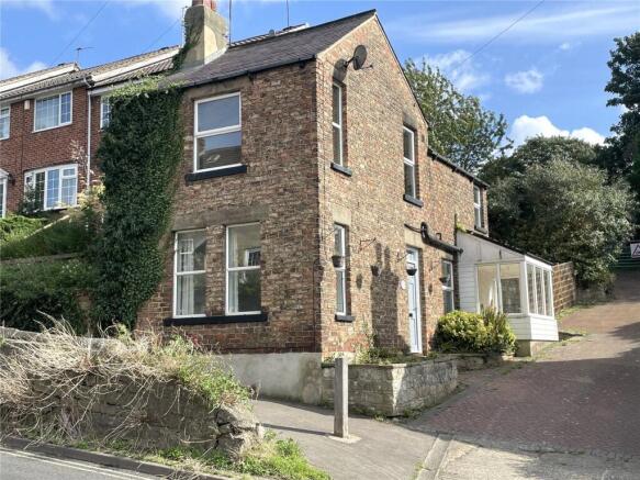 2 bed property, in Briggate, £270,000