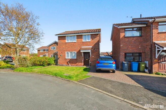 3 bed property, in Cantley Close, £240,000