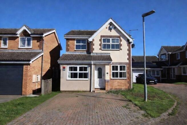 3 bed property, in Shaftesbury Mews, £140,000
