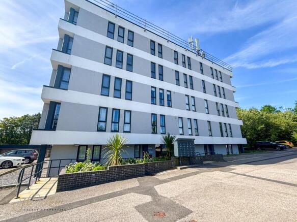 2 bed property, in Parsons House, £112,000