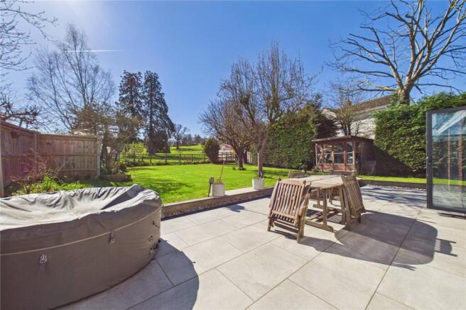3 bed property, in Post Office Lane, £550,000