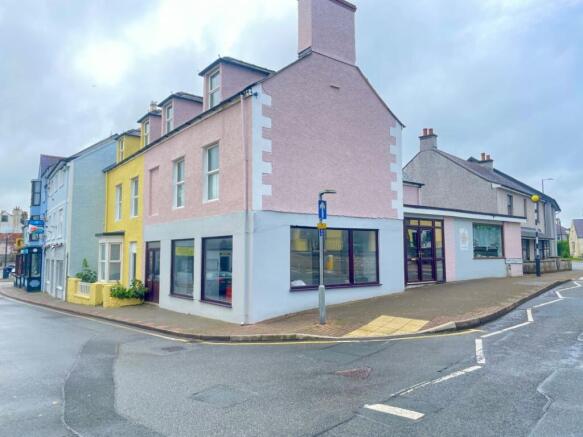 10 bed property, in Ty'n Rheol, £150,000