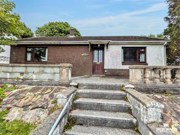 3 bed property, in Devereaux Drive, £225,000