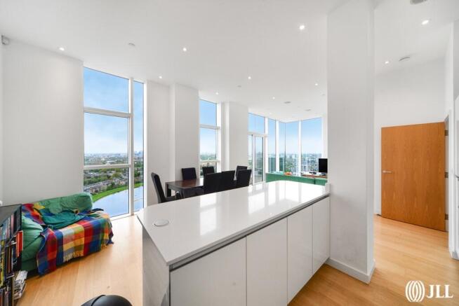 3 bed property, in Woodberry Grove, £1,200,000