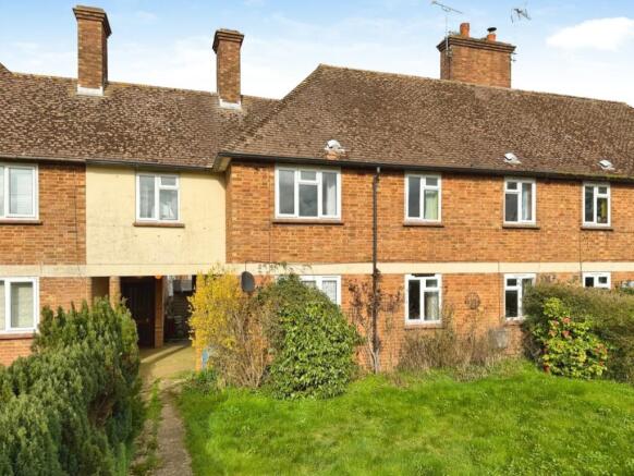 4 bed property, in The Chennells, £275,000