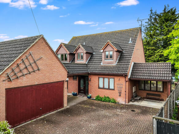 4 bed property, in York Road, £925,000