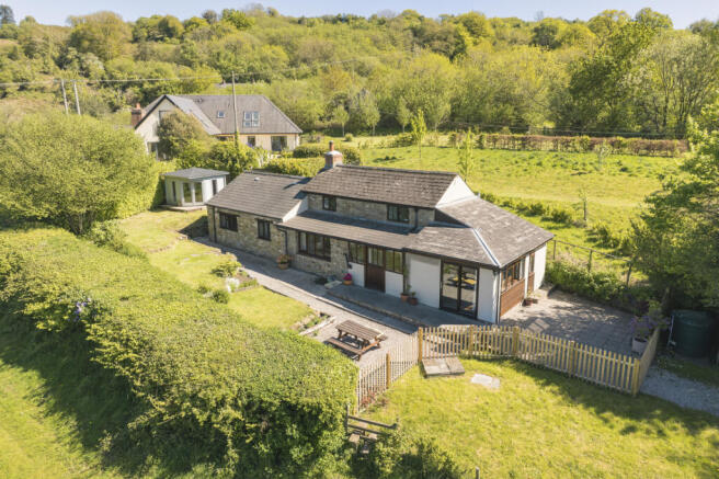 3 bed property, in The Moorwood, £595,000