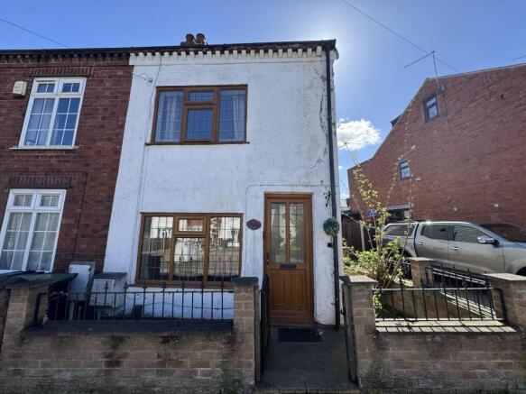 2 bed property, in 9 North Street, £70,000
