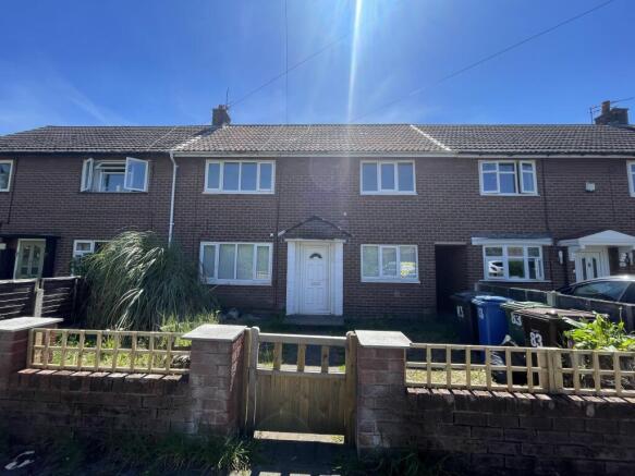 3 bed property, in Stamford Drive, £120,000