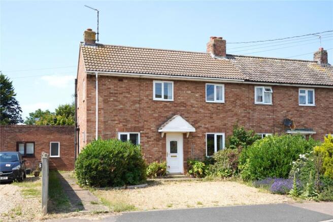 2 bed property, in Mill Road, £220,000