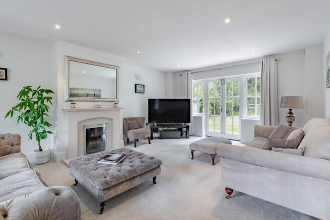 4 bed property, in Garden Lane, £900,000