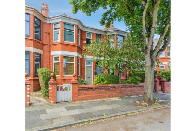 3 bed property, in Kings Road, £415,000